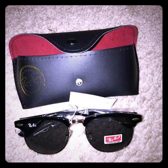 (SOLD) Ray ban sunglasses - Picture 1 of 6